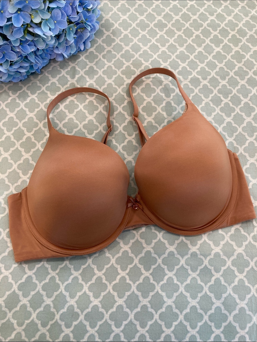 Victoria’s Secret Body Perfect Shape Push Up Bra 38D Light Brown